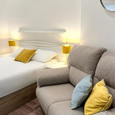 Delightful City Centre Studio Clarendon Apartment - Grand Central House 直布罗陀 外观 照片