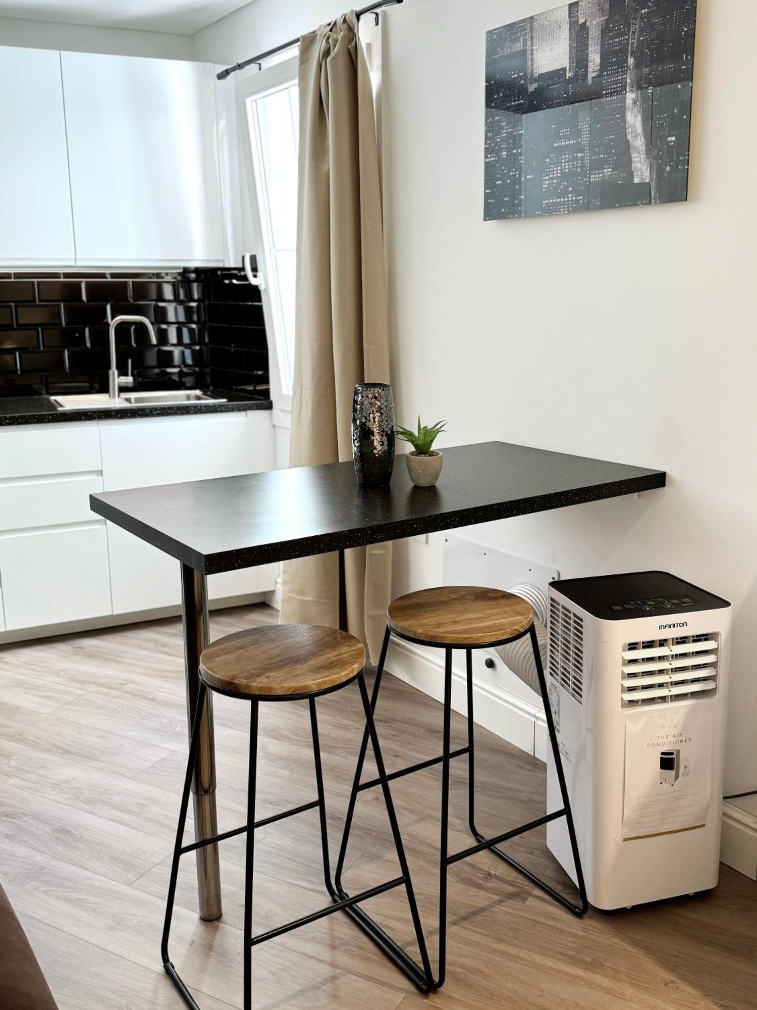 Delightful City Centre Studio Clarendon Apartment - Grand Central House 直布罗陀 外观 照片